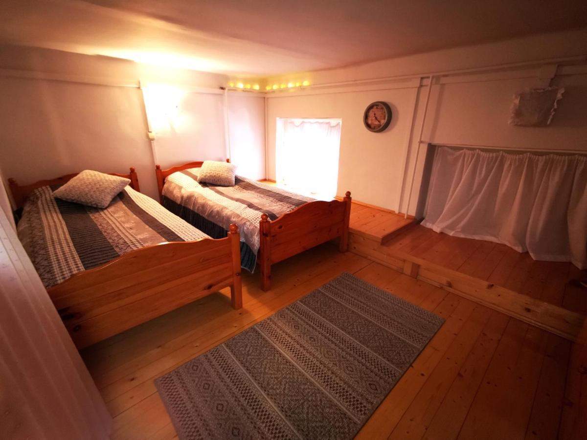 Belvarosi Vintage Apartman A Setaloutcan 미슈콜츠 외부 사진