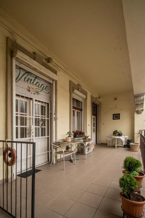 Belvarosi Vintage Apartman A Setaloutcan 미슈콜츠 외부 사진