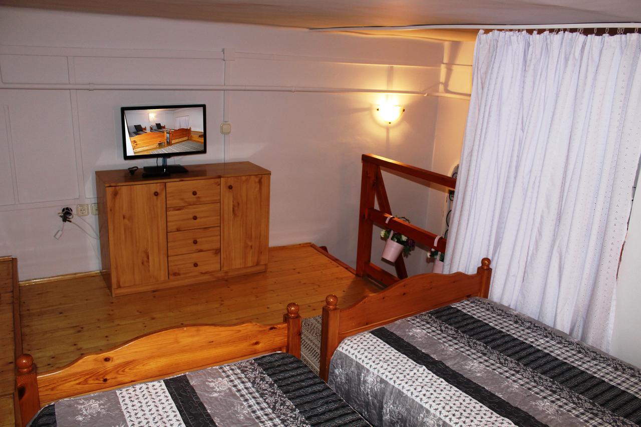 Belvarosi Vintage Apartman A Setaloutcan 미슈콜츠 외부 사진